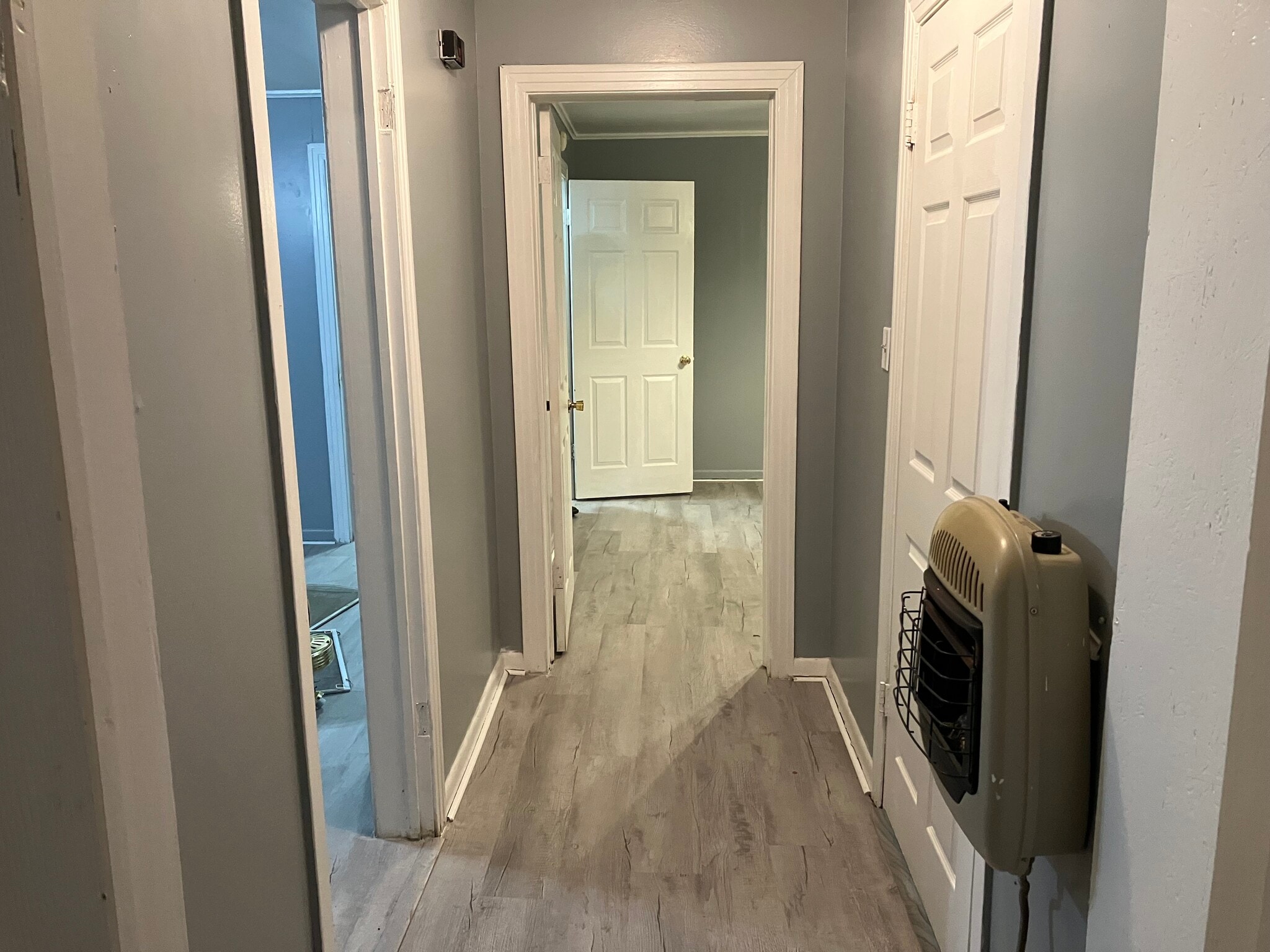 Hallway - 1301 N Green St