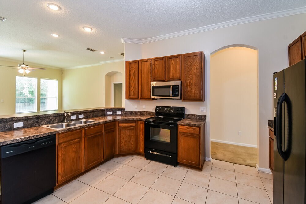 Building Photo - 7068 Rapid River Dr W