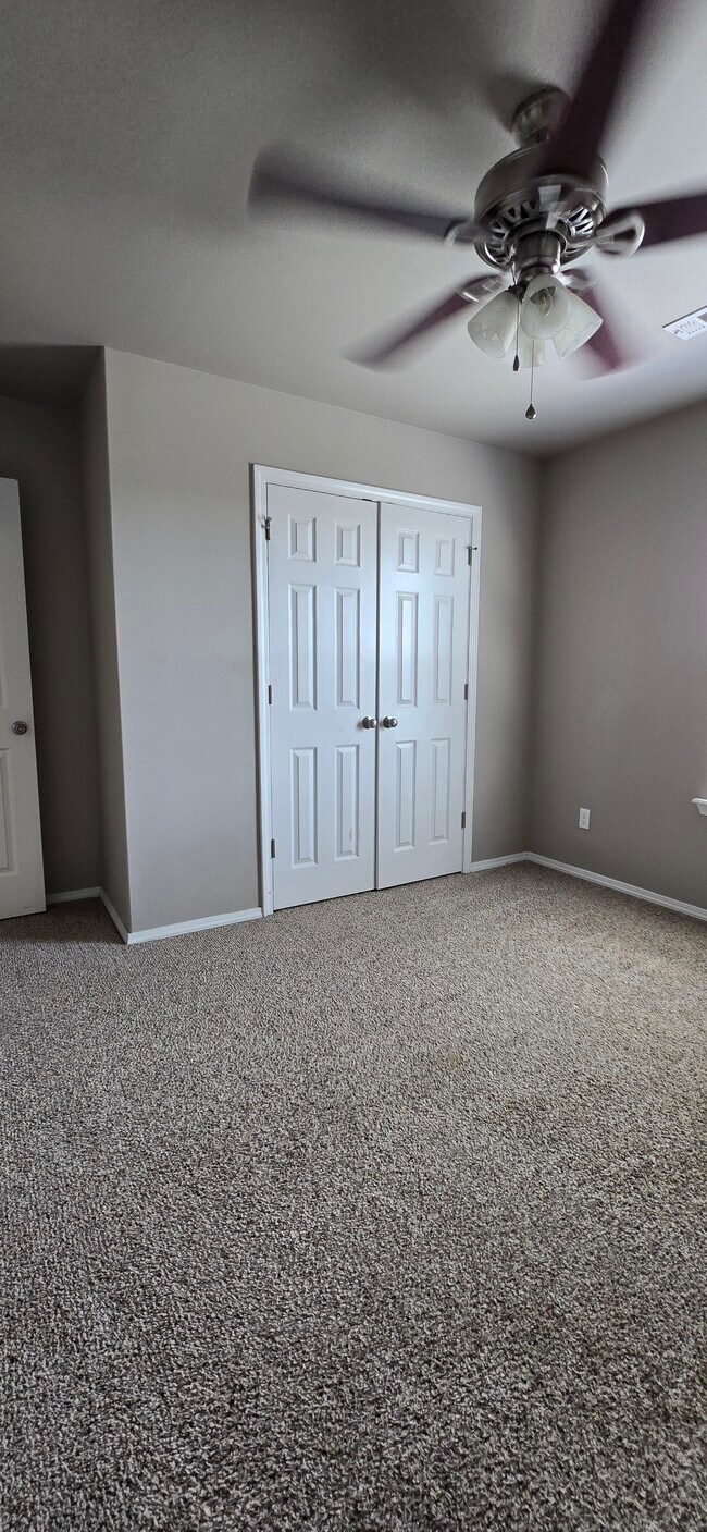 Building Photo - 5007 SW Fieldstone Blvd