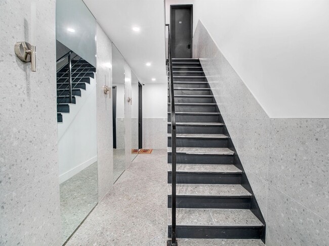 Building Photo - 151 Williams Ave