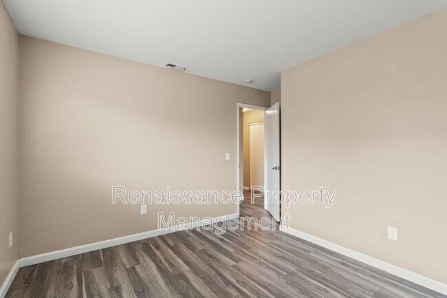 Building Photo - 1394 Pajaro Ave