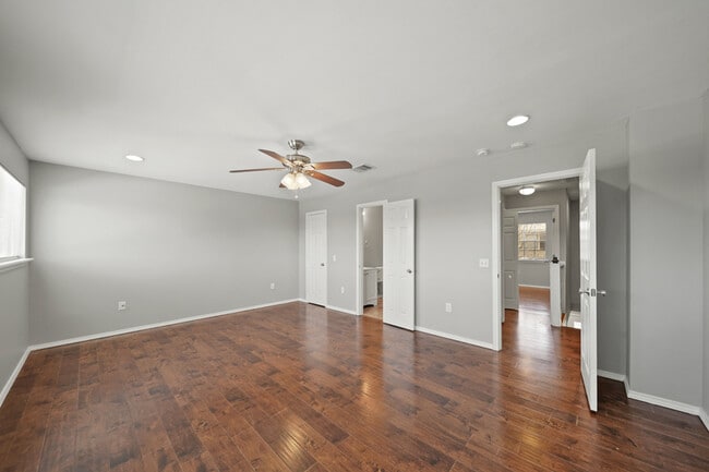 Building Photo - 13447 Castilian Dr