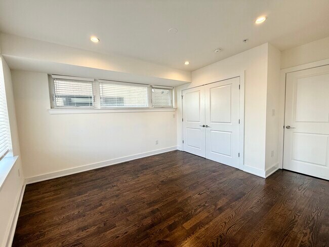 Building Photo - 1022 S 2nd St