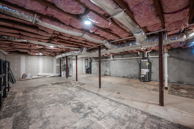 Building Photo - 137 Knowles Ave