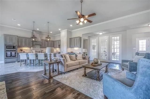 Building Photo - 1017 Merion Dr