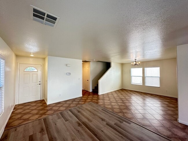 Building Photo - DESERT WILLOWS