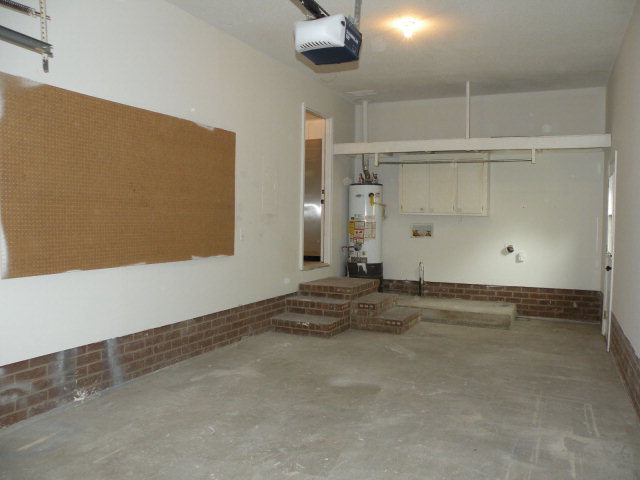Building Photo - 4443 Shadowood Dr