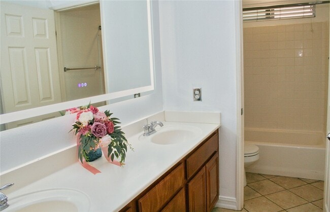 Building Photo - 13896 Fair Meadows Ct