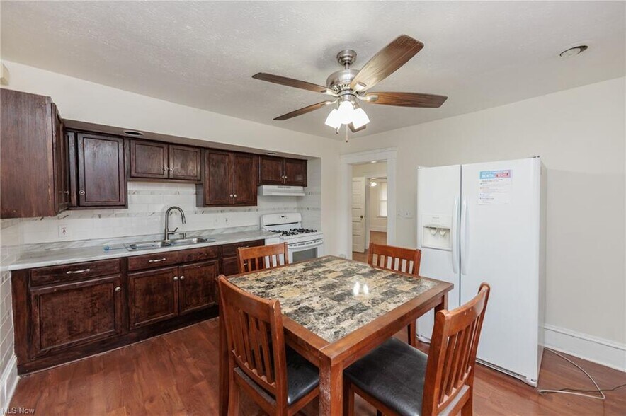 Building Photo - 1794 W 54th St