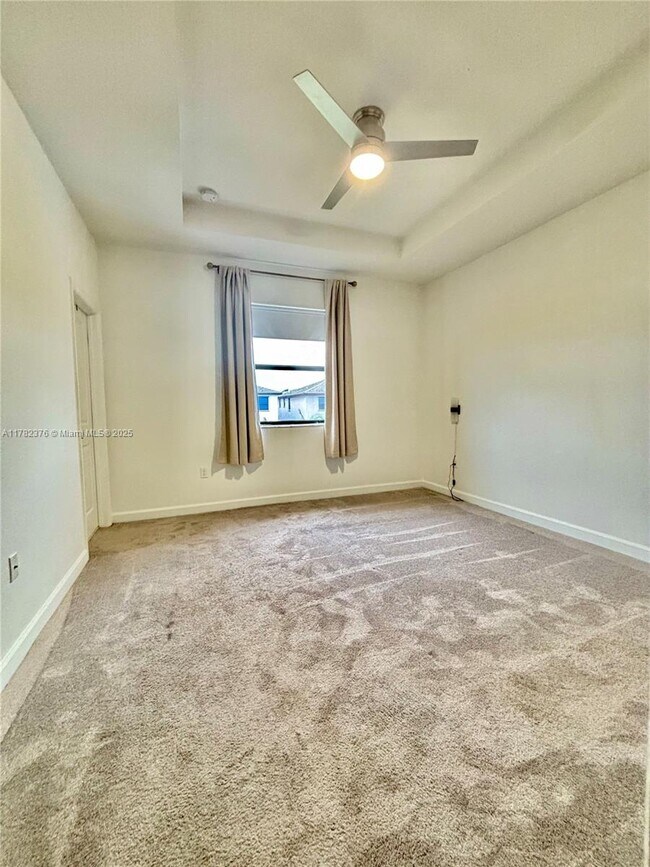 Building Photo - 25556 SW 108th Ave