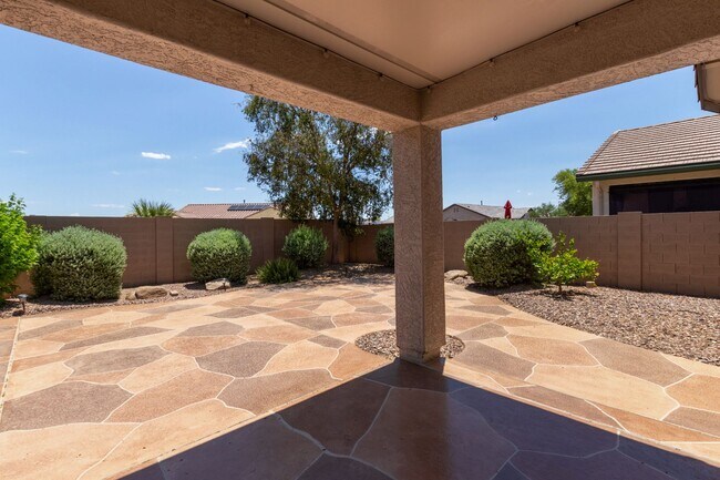 Building Photo - Modern Desert Retreat in Anthem at Merrill...