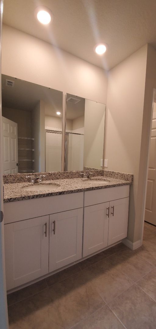 Building Photo - 4-Bedroom, 2.-Bathroom in Winter Haven ***MOVE-IN SPECIAL/50% OFF 2ND MONTH***