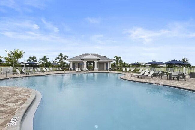 Building Photo - 12300 SW Myrtle Oak Dr