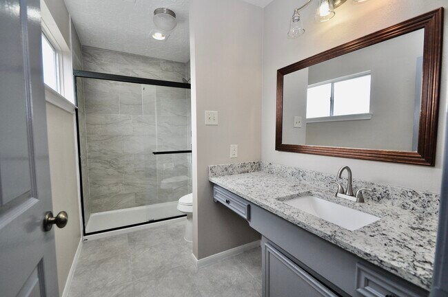 Building Photo - 6822 La Puente Dr