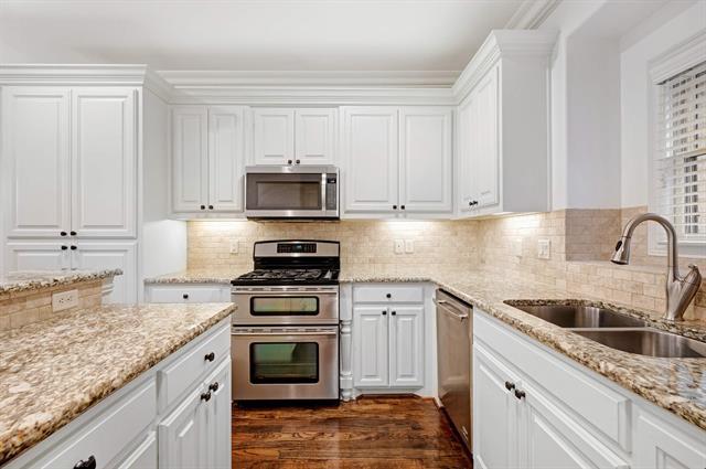 Building Photo - 4153 Hyer St