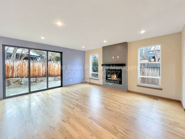 Building Photo - 2640 W Neff St