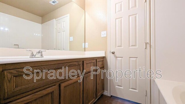 Building Photo - 506 A Pepper Spring Ct