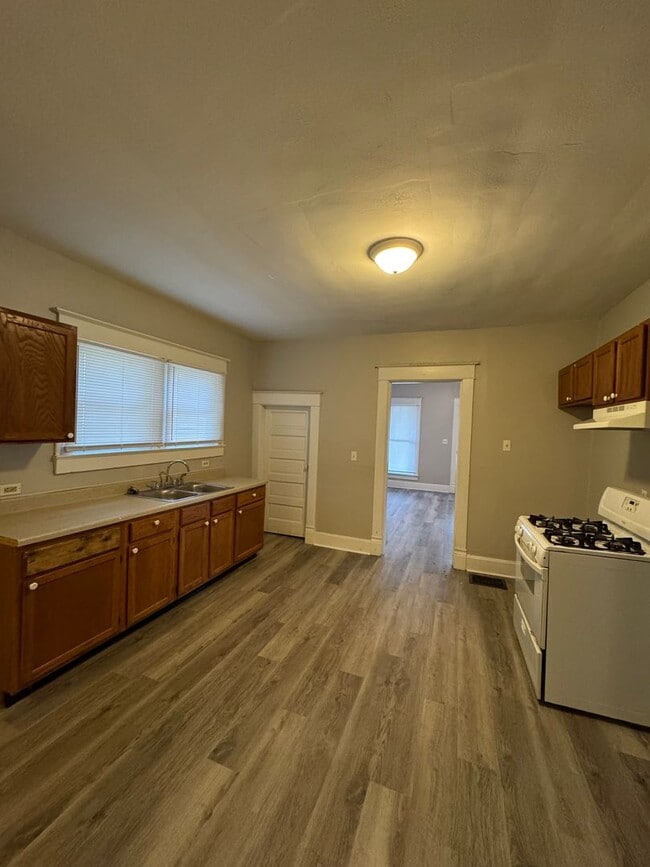 Building Photo - 3 BR near 38th & MLK