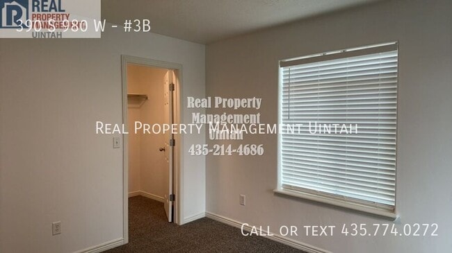 Building Photo - 390 980