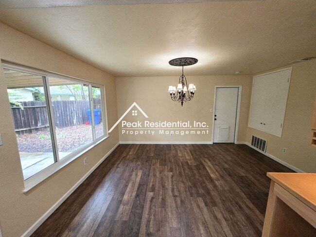 Building Photo - Wonderful 4bd/2ba Citrus Heights Home!