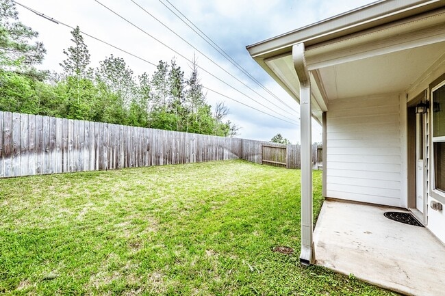 Building Photo - 207 Black Bear Dr