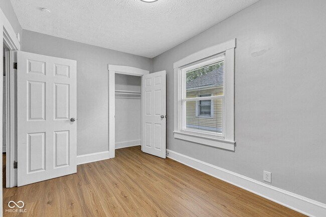 Building Photo - 3628 Birchwood Ave
