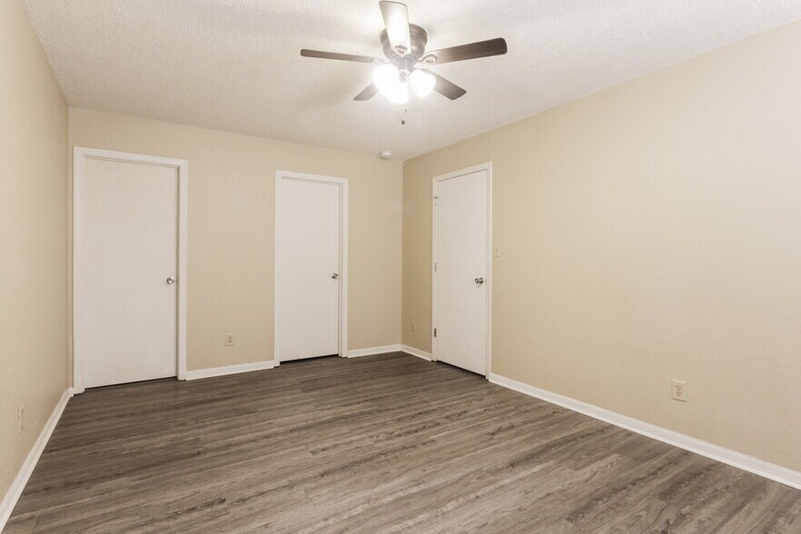 Building Photo - 1418 Green Spring Way
