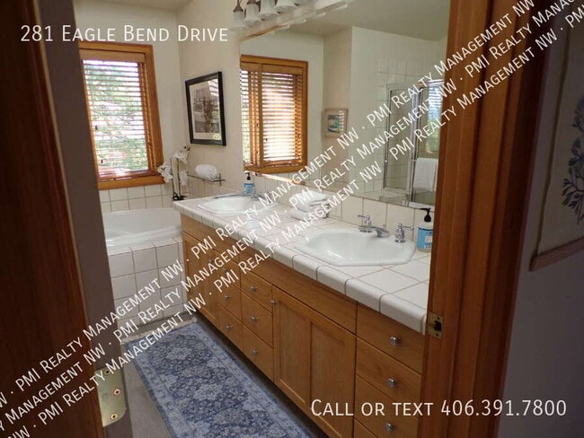 Building Photo - 281 Eagle Bend Dr