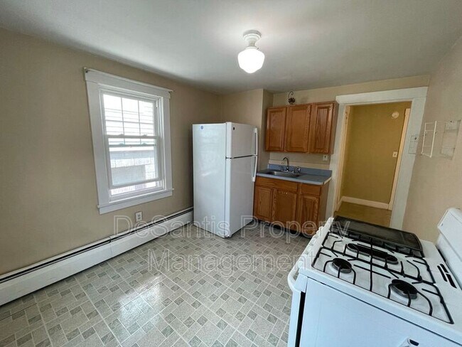 Building Photo - 2473 Wildwood Rd