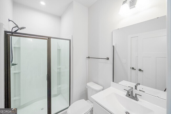 Building Photo - 533 Daffodil Ln