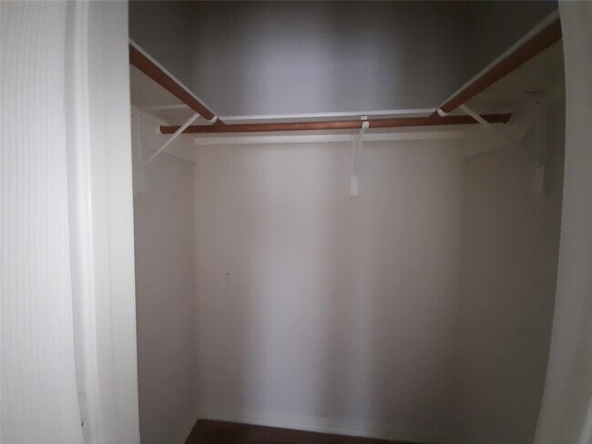 Building Photo - 12755 Mill Ridge Dr