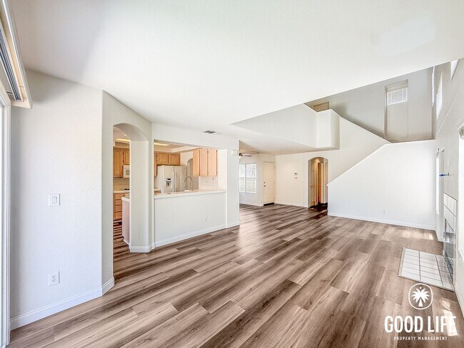 Building Photo - Spacious 3BD/2.5 BA Home in Scripps Ranch with Pool, Private Balcony & In-Unit Laundry