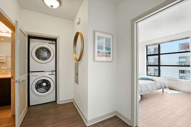 Building Photo - 1155 4th St