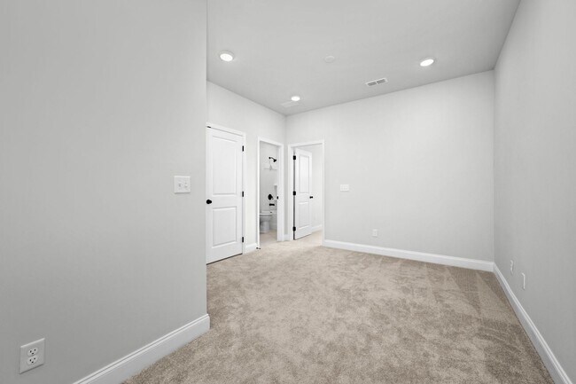 Building Photo - 2718 Willowoak Trl