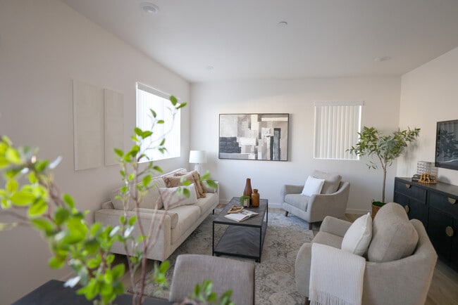 Building Photo - Coyote Ridge Apartments