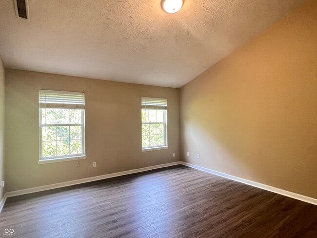 Building Photo - 3332 Decker Ridge Dr