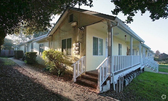 Building Photo - 4545 Petaluma Blvd