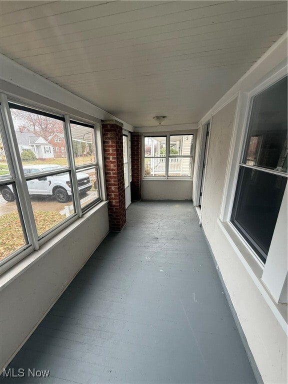 Building Photo - 19600 Pasnow Ave