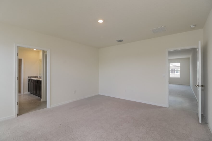 Building Photo - 10832 Charlotte Dr.