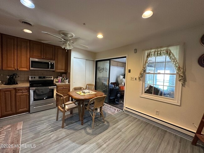 Building Photo - 119 Lowens Strasse