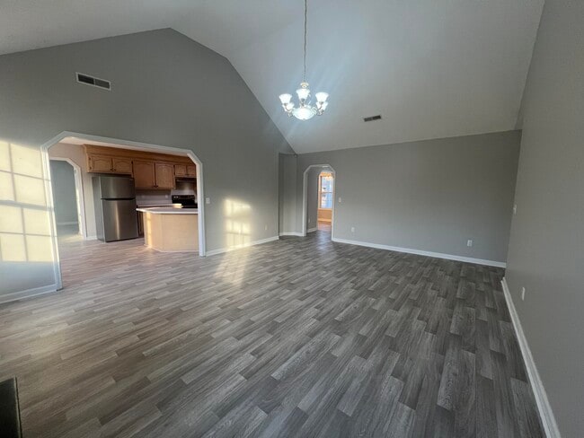 Building Photo - 1240 Inabinet Dr