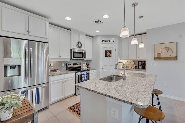 Building Photo - 4214 Frontier Ln