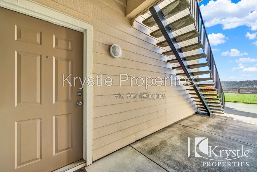 Building Photo - 1201 Glen Cove Pkwy