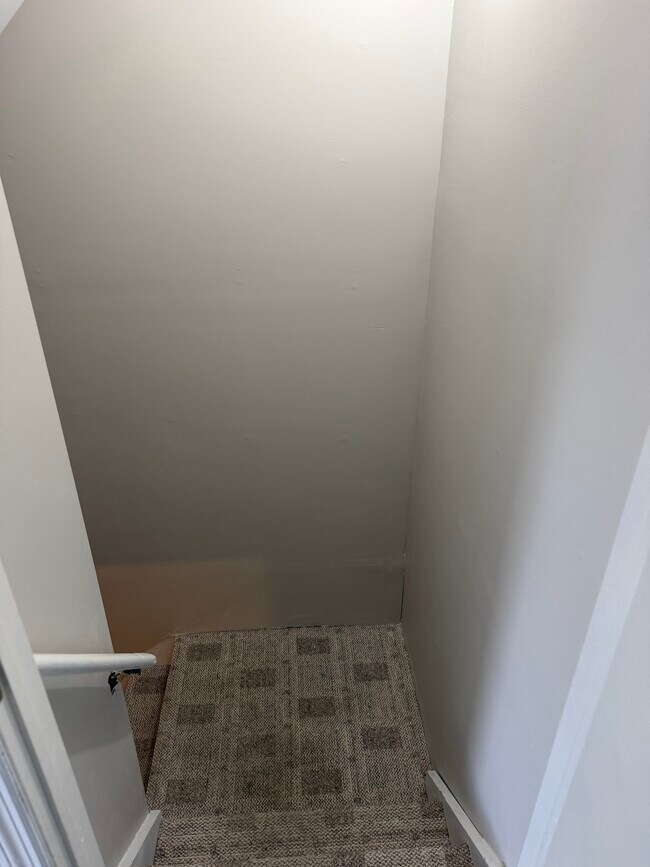 Building Photo - 120 Whitburn Pl