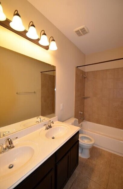 Building Photo - 9942 Taylor Springs Ln