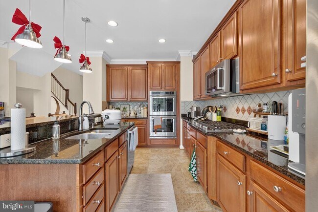 Building Photo - 12230 Water Elm Ln