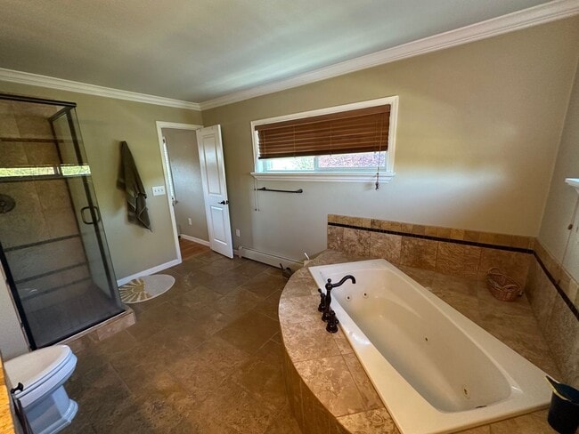 Building Photo - Charming Mayfair Townhome with Private Roof Top Deck- Move in Feb 1st- Flexible Lease Terms!