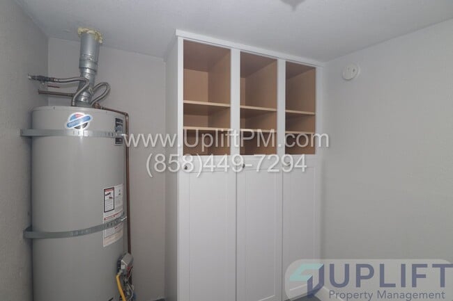 Building Photo - 36th (3637-3639)