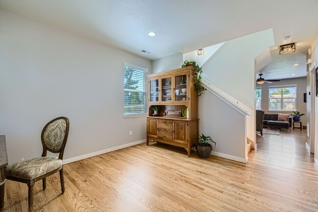 Building Photo - Beautiful 4 Bedroom Home with Stunning Vie...