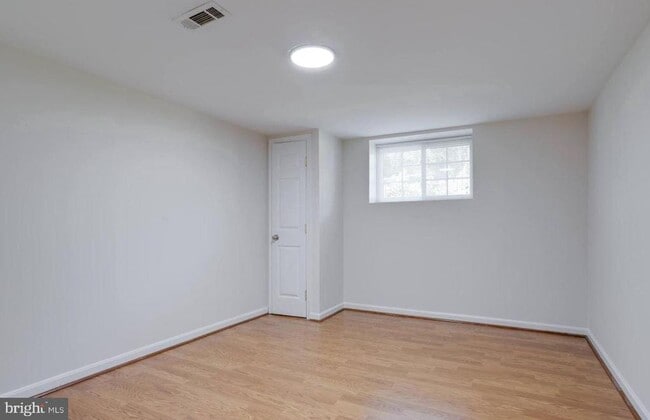 Building Photo - 8524 Canterbury Dr